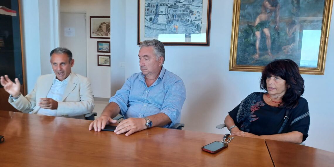 A Pizzo il Festival del Pensiero, due giorni di riflessioni tra arte, poesia e musica (VIDEO)