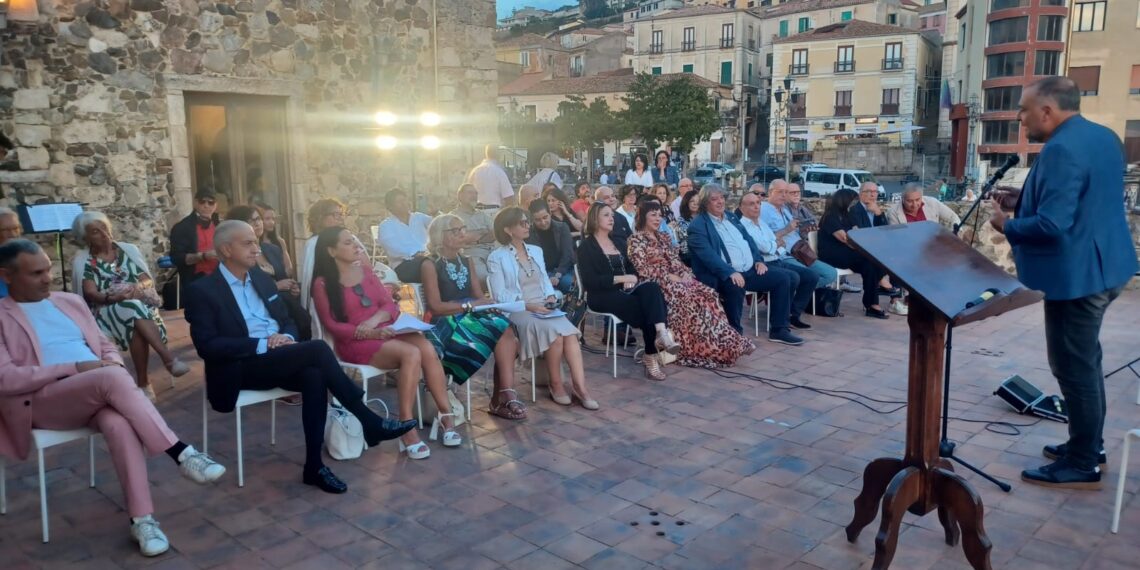 A Pizzo il Festival del Pensiero, tra versi, riflessioni, musica, teatro e… bellezze naturali (VIDEO)
