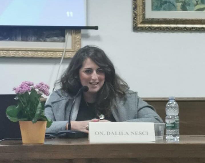 A proposito delle aggressioni social a Dalila Nesci. Basta odio: la politica è confronto, non linciaggio