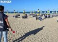 Finanzieri si fingono turisti e scoprono un lido abusivo sulla spiaggia di Cariati