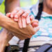 La legge sul caregiver familiare è un passo importante, ma senza fondi resta inapplicata 8 La legge sul caregiver familiare è un passo importante, ma senza fondi resta inapplicata
