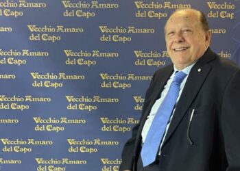 A Pippo Caffo la cittadinanza onoraria di Santa Venerina, la città dove è nato