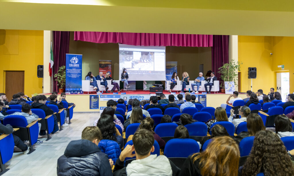 Al Nautico di Pizzo, l'Ente Parchi Marini spiega agli studenti come comprendere la biodiversità (VIDEO) 7 073A6769parchimarini 22ottobre