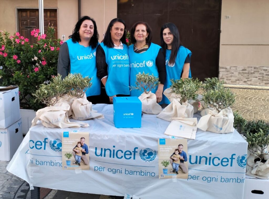 Campagna Ulivo UNICEF 2025: grande successo in tutta Italia. In Provincia di Vibo Valentia vendute oltre 500 piantine 4 1 1