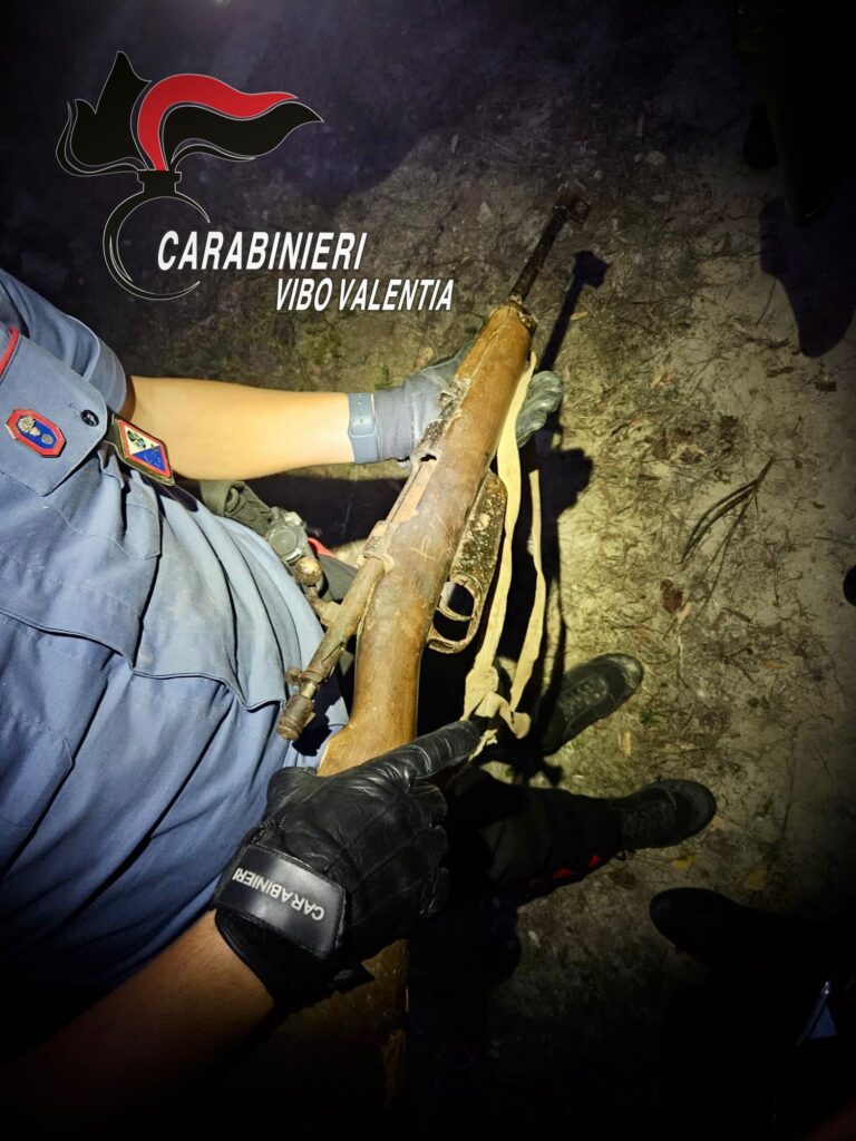 I carabinieri scoprono a Zungri un piccolo arsenale di armi e munizioni (VIDEO) 5 1 1
