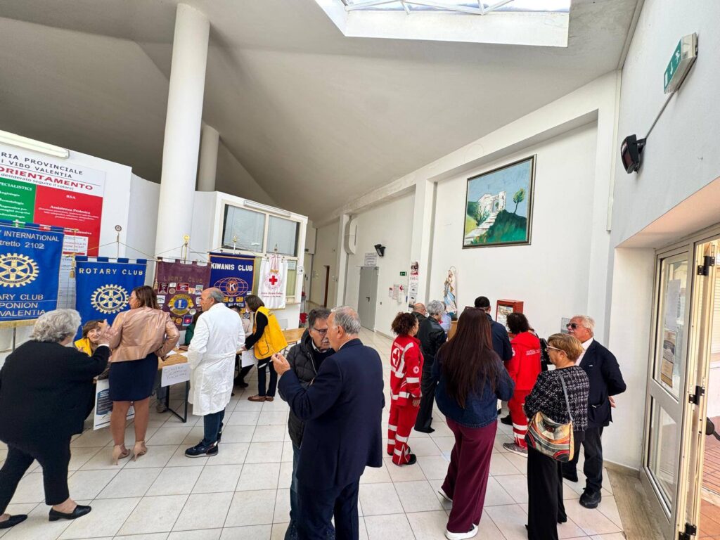 Vibo Valentia, grande affluenza agli screening sanitari organizzati dai Club Service della città (VIDEO) 3 561675096 122264732786028054 5329881500665162886 n