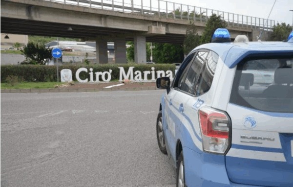 Cirò Marina, vasta attività di controllo del territorio predisposta dal Questore di Crotone 1 Cirò Marina, vasta attività di controllo del territorio predisposta dal Questore di Crotone