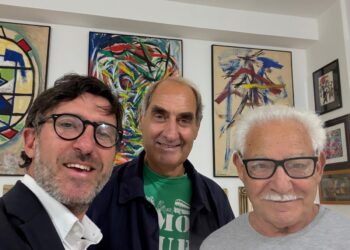 L'assessore ai Lavori pubblici di Catanzaro in visita alla Galleria Arte Spazio di Luigi Verrino 6 L’assessore ai Lavori pubblici di Catanzaro in visita alla Galleria Arte Spazio di Luigi Verrino