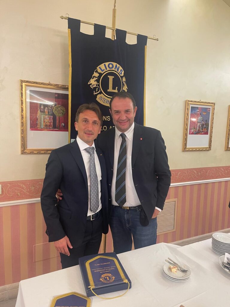 Promozione Calabria Autentica, il crest dei Lions all’agrichef Enzo Barbieri 6 LIONS BARBIERI OTT 2025 2