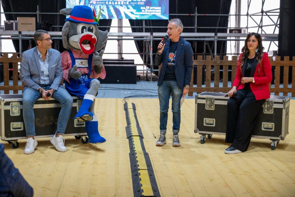 Oktoberfest Calabria 2025, un evento che fa muovere un territorio spinto da persone, musica e passione 2 OKTOBERFEST CALABRIA1