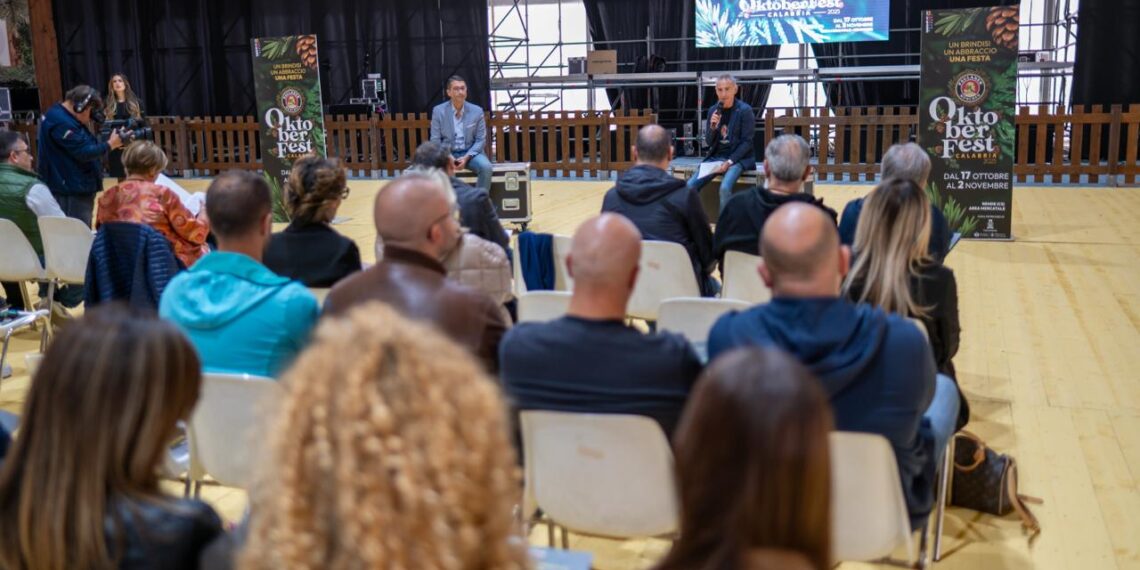 Oktoberfest Calabria 2025, un evento che fa muovere un territorio spinto da persone, musica e passione 1 Oktoberfest Calabria 2025, un evento che fa muovere un territorio spinto da persone, musica e passione