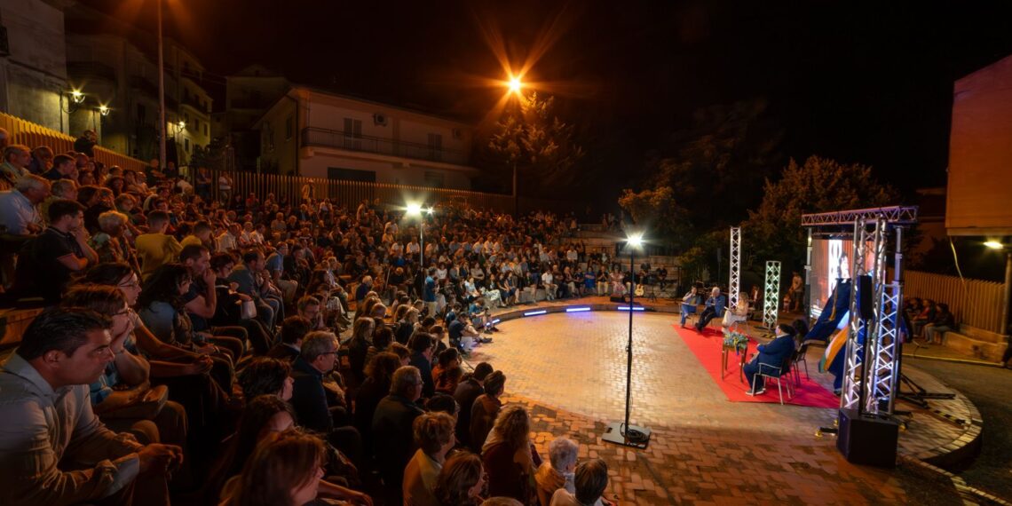 Il patrimonio identitario arbereshe e agroalimentare raccontato e governato come strumento di sviluppo 1 Il patrimonio identitario arbereshe e agroalimentare raccontato e governato come strumento di sviluppo