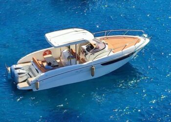 Calabria vantaggio blu: la filiera della nautica è già realtà. Serve solo la volontà di salpare 8 Calabria vantaggio blu: la filiera della nautica è già realtà. Serve solo la volontà di salpare