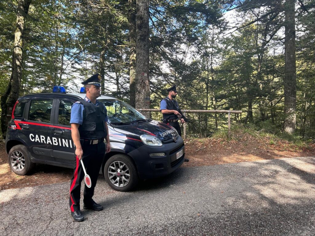 Controlli straordinari dei Carabinieri a Santo Stefano in Aspromonte 1 WhatsApp Image 2025 10 13 at 12.50.36