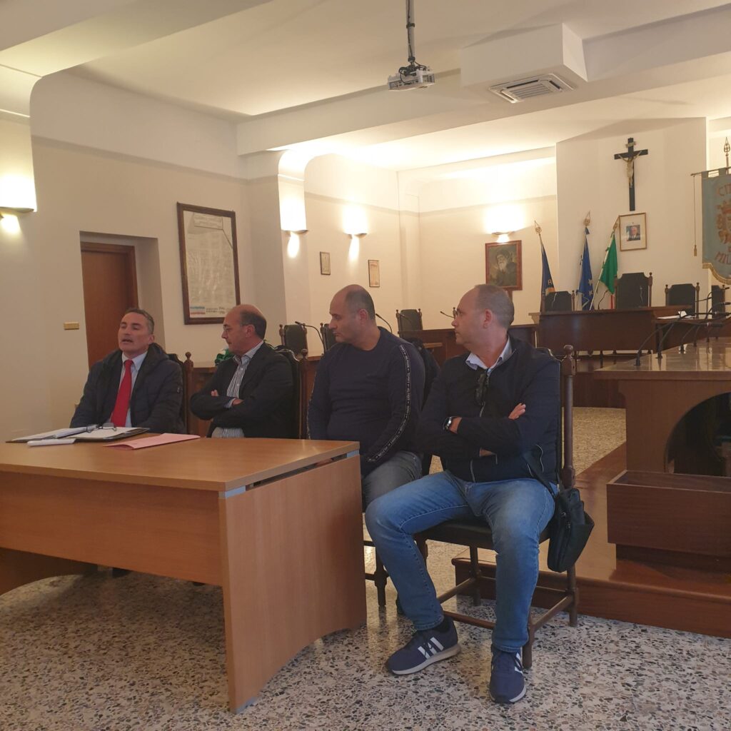 Protocollo sicurezza e legalità, incontro al Comune di Mileto 2 WhatsApp Image 2025 10 16 at 14.03.39