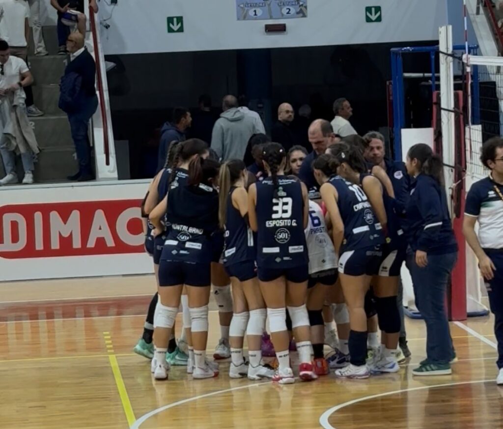 Volley femminile, prima trasferta stagionale amara per la Gipe Todo Sport sconfitta a Gela 2 WhatsApp Image 2025 10 20 at 13.35.05 1