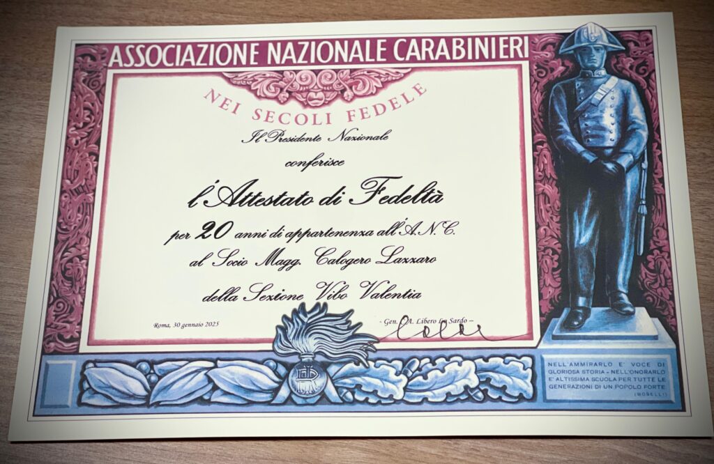 Consegnati gli Attestati di Fedeltà ai soci dell’Associazione Nazionale Carabinieri di Vibo Valentia 5 WhatsApp Image 2025 10 24 at 20.33.21