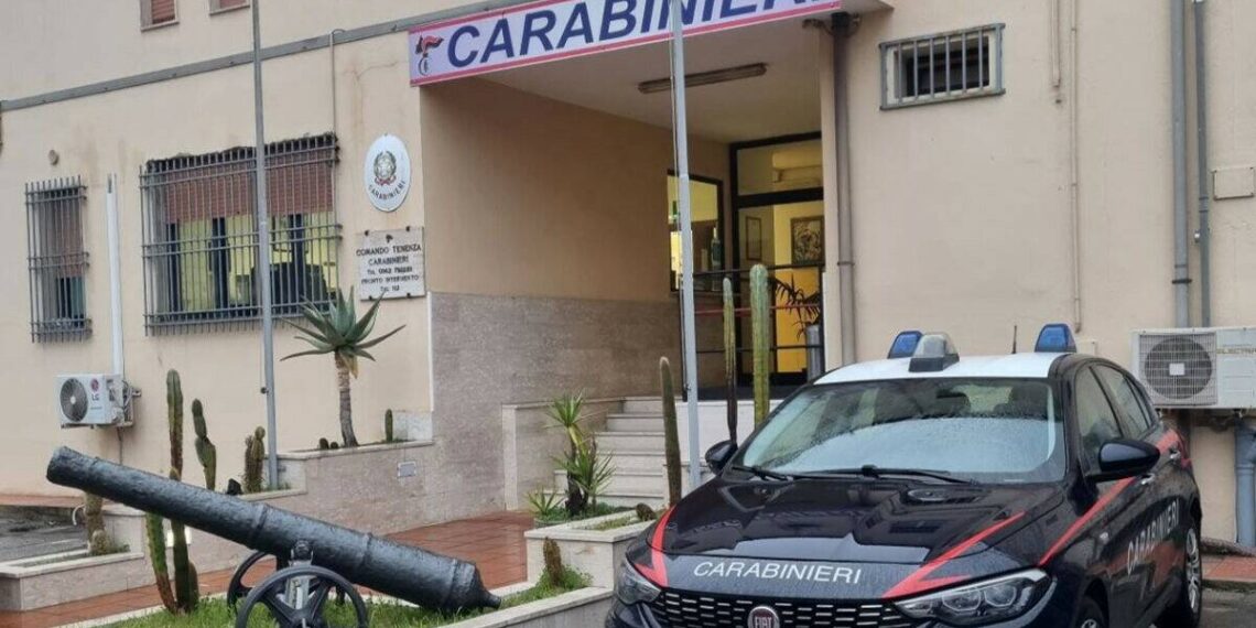 Cerca di rapinare un'anziana donna ma viene riconosciuto e arrestato 1 Cerca di rapinare un’anziana donna ma viene riconosciuto e arrestato