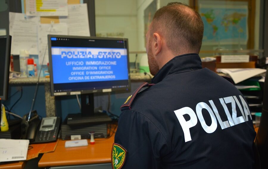 La questura di Vibo Valentia rimpatria un nigeriano pregiudicato 1 La questura di Vibo Valentia rimpatria un nigeriano pregiudicato