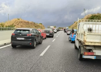 Traffico bloccato per un incidente tra Catona e Villa San Giovanni 4 Traffico bloccato per un incidente tra Catona e Villa San Giovanni