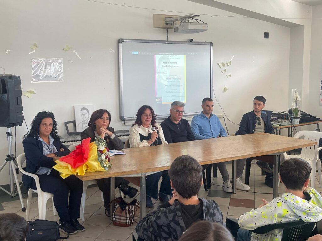 “Passi di memoria, Parole di speranza”. Alla Scuola Murmura per ricordare Francesco Vangeli 2 incontro murmura francesco vangeli
