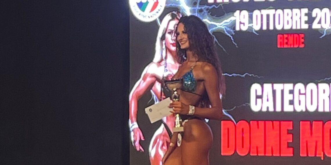 Sirja Fortuna trionfa al “Trofeo The Best” della ICS Italia. Successo sportivo per la giovane vibonese 1 Sirja Fortuna trionfa al “Trofeo The Best” della ICS Italia. Successo sportivo per la giovane vibonese