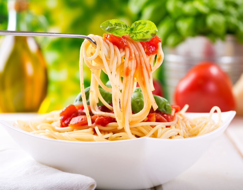 È Il World Pasta Day. La pasta ambasciatrice del Made in Italy e motivo di orgoglio italiano 1 spaghetti al pomodoro