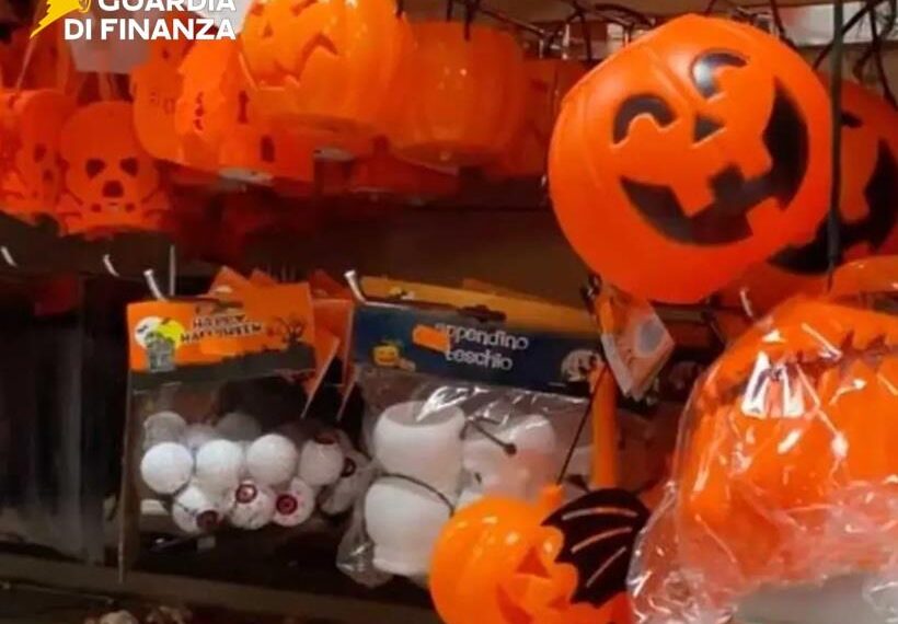 Halloween sicuro, sequestrati oltre 56.000 articoli non a norma a Cosenza