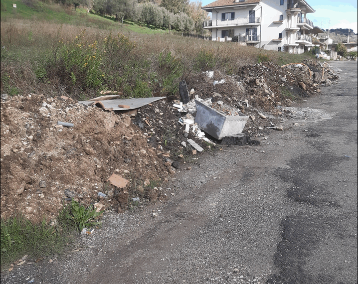 San Calogero, periferie sotto osservazione: emergono rifiuti e strade dissestate