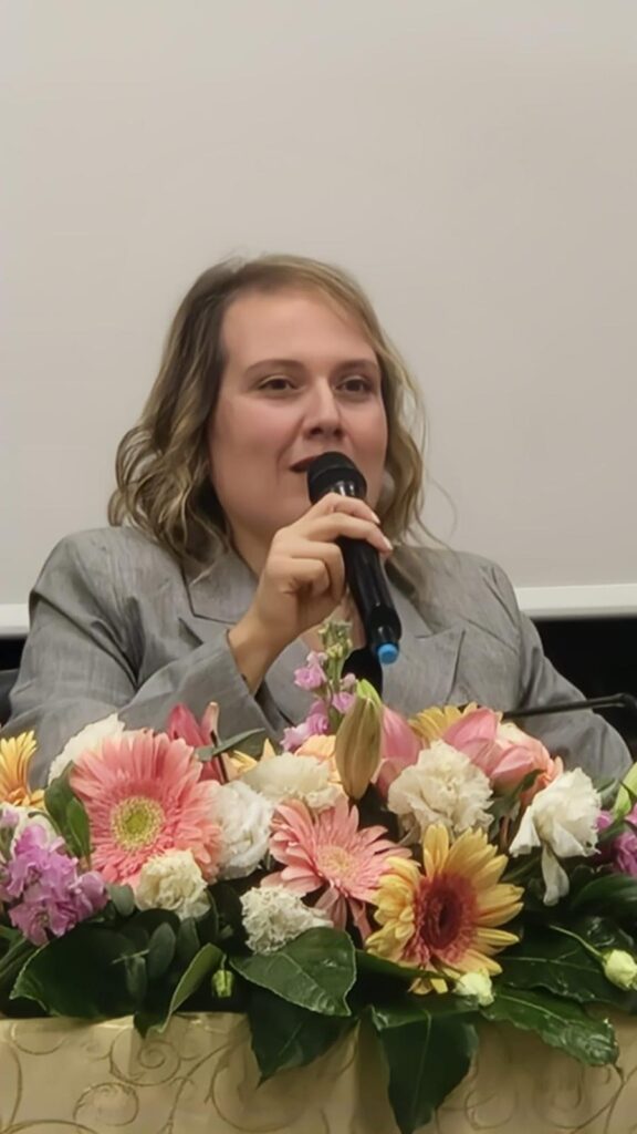 Grande successo per la presentazione di “Play! La musica nel teatro” al Liceo Morelli di Vibo Valentia 3 WhatsApp Image 2025 11 01 at 13.42.27