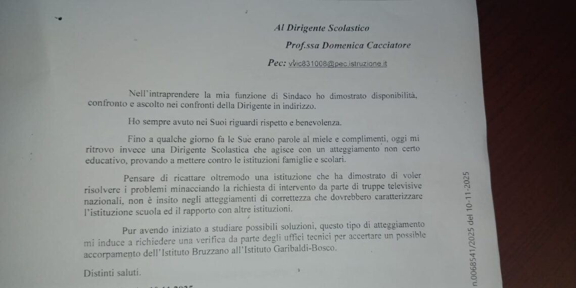 Vibo Valentia, scontro istituzionale Comune-Scuola. Lettera di fuoco del Sindaco alla Dirigente Scolastica (VIDEO)