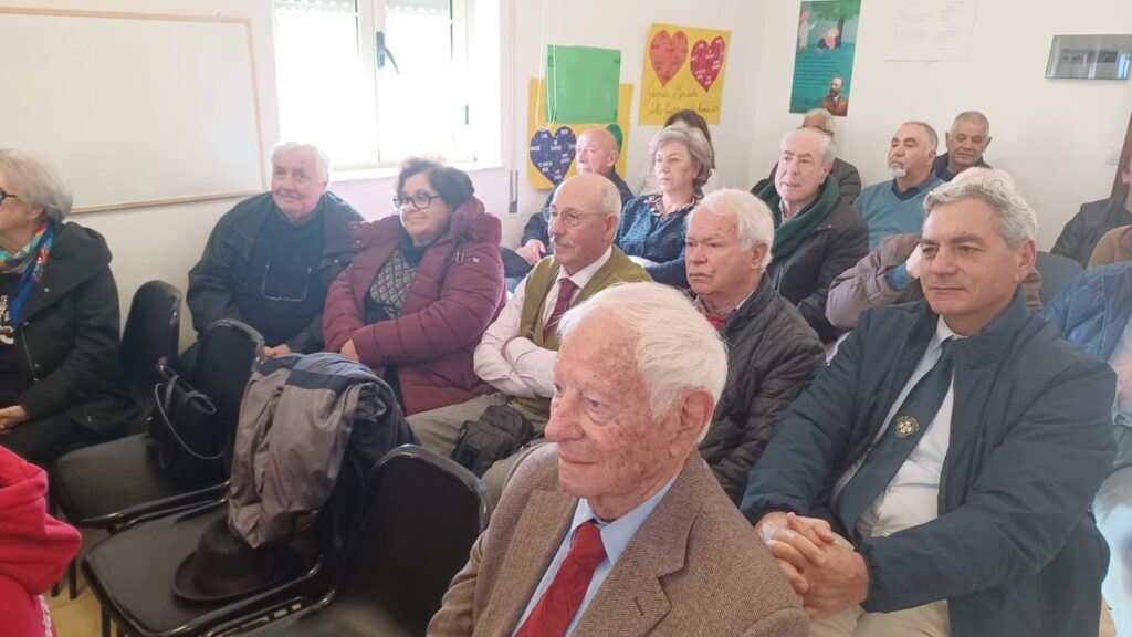 L'UIR di Vibo Valentia regala la Bandiera Italiana all'associazione Il Dono di Jonadi (VIDEO) 6 WhatsApp Image 2025 11 22 at 10.28.31 1