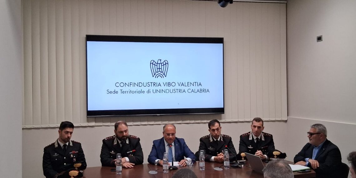 Incontro tra l’Arma dei Carabinieri di Vibo Valentia e gli imprenditori di Confindustria ViboValentia