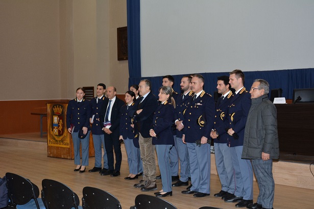 "Questo non è amore", alla Scuola Allievi Agenti della Polizia, un incontro con studenti ed atleti 10 WhatsApp Image 2025 11 25 at 16.33.10 1