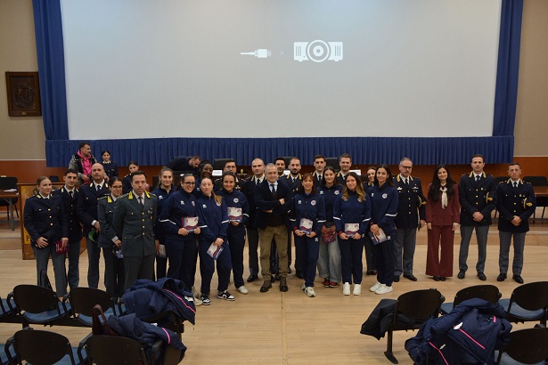 "Questo non è amore", alla Scuola Allievi Agenti della Polizia, un incontro con studenti ed atleti 1 “Questo non è amore”, alla Scuola Allievi Agenti della Polizia, un incontro con studenti ed atleti
