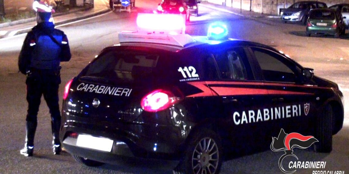 Truffatore cerca di sfuggire ai suoi inseguitori e si rifugia in comune, i Carabinieri lo arrestano 1 Truffatore cerca di sfuggire ai suoi inseguitori e si rifugia in comune, i Carabinieri lo arrestano