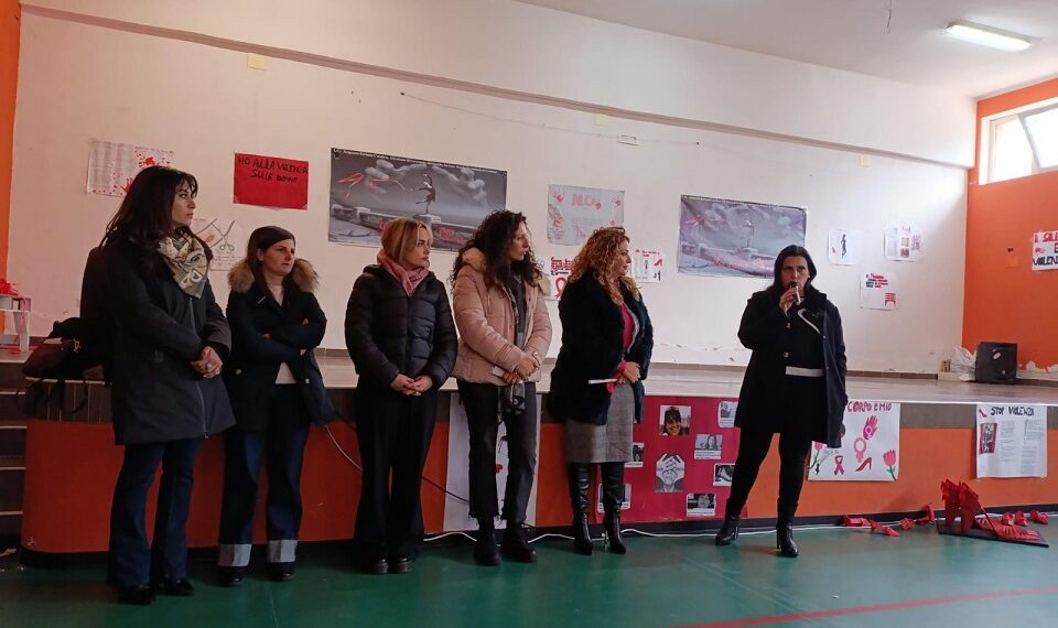 “Io sono mia”: la scuola dice no alla violenza di genere