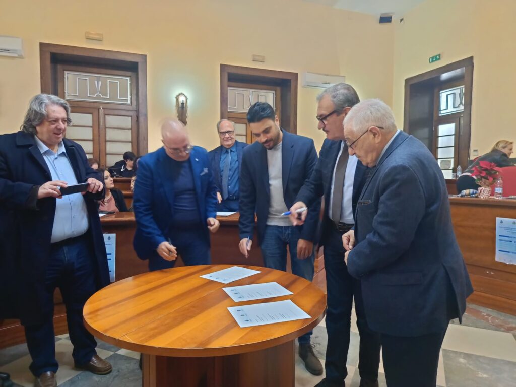 Unico in Calabria, pubblicato l'avviso della Costituzione dell'Albo delle Famiglie Affidatarie 2 WhatsApp Image 2025 11 29 at 09.47.28 1