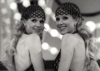 L’ultimo passo a due. Ancora, come sempre insieme, anche nel silenzio della fine