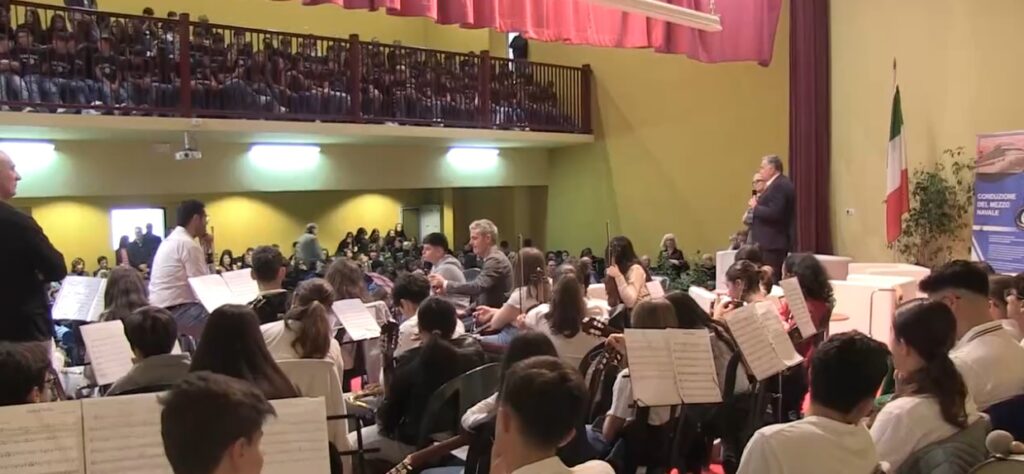 Il Nautico di Pizzo celebra il suo Battesimo del Mare e dell'Aria (Video) 2 battesimo del mare 1