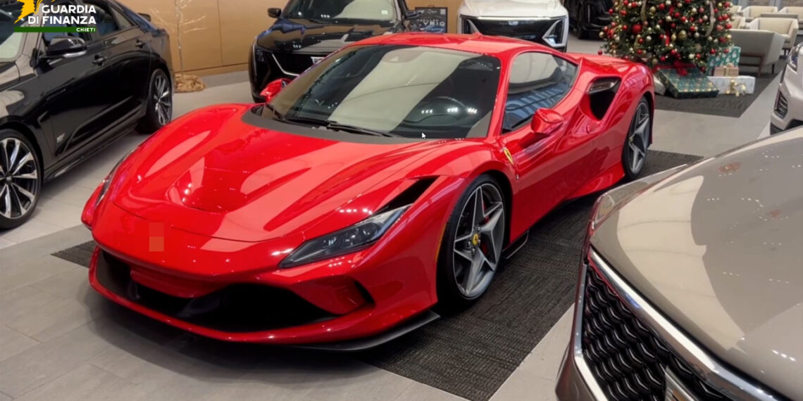 Truffava imprenditori in giro per l'Italia, arrestato dalla Guardia di Finanza (VIDEO) 1 Truffava imprenditori in giro per l’Italia, arrestato dalla Guardia di Finanza (VIDEO)