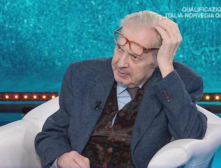 Vittorio Sgarbi é tornato. Non è malato. È finalmente sano 1 Vittorio Sgarbi é tornato. Non è malato. È finalmente sano