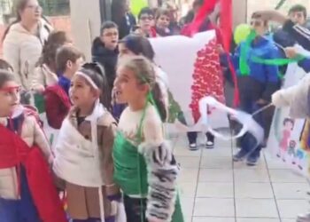 San Gregorio d’Ippona: gli alunni della primaria hanno ricordato i tre Carabinieri caduti a Castel d’Azzano (VIDEO)