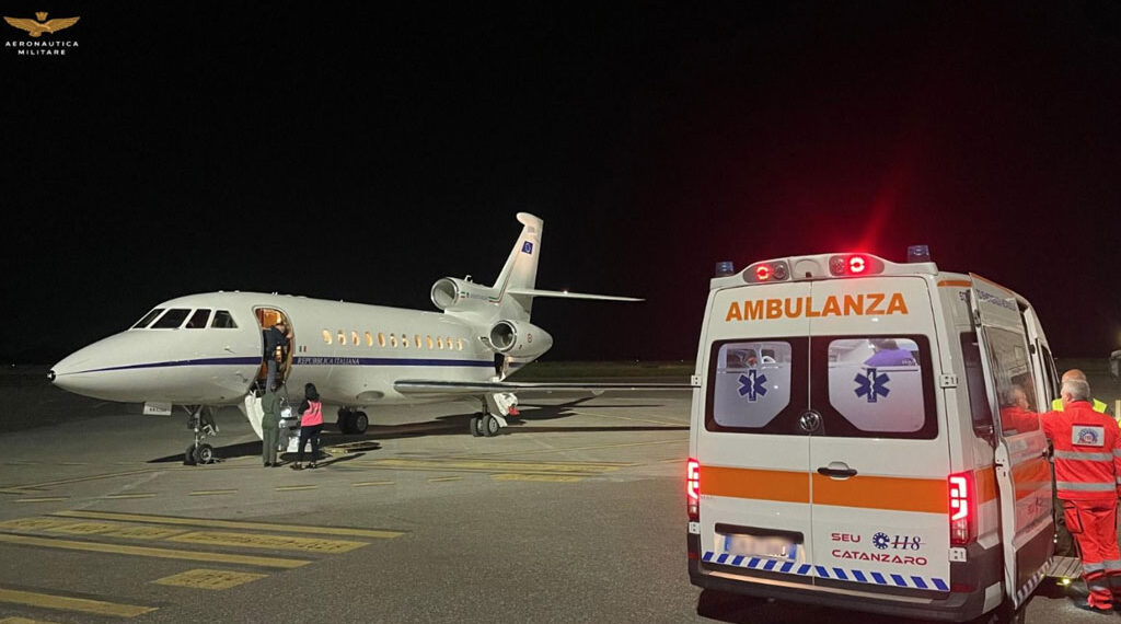 Ancora un volo salvavita da Lamezia Terme a Roma Ciampino