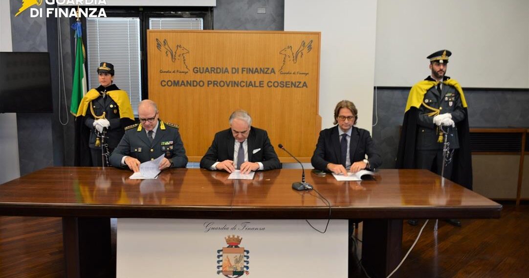 Siglato protocollo d’intesa per rafforzare la collaborazione tra enti nell’azione di contrasto agli illeciti penal-tributari