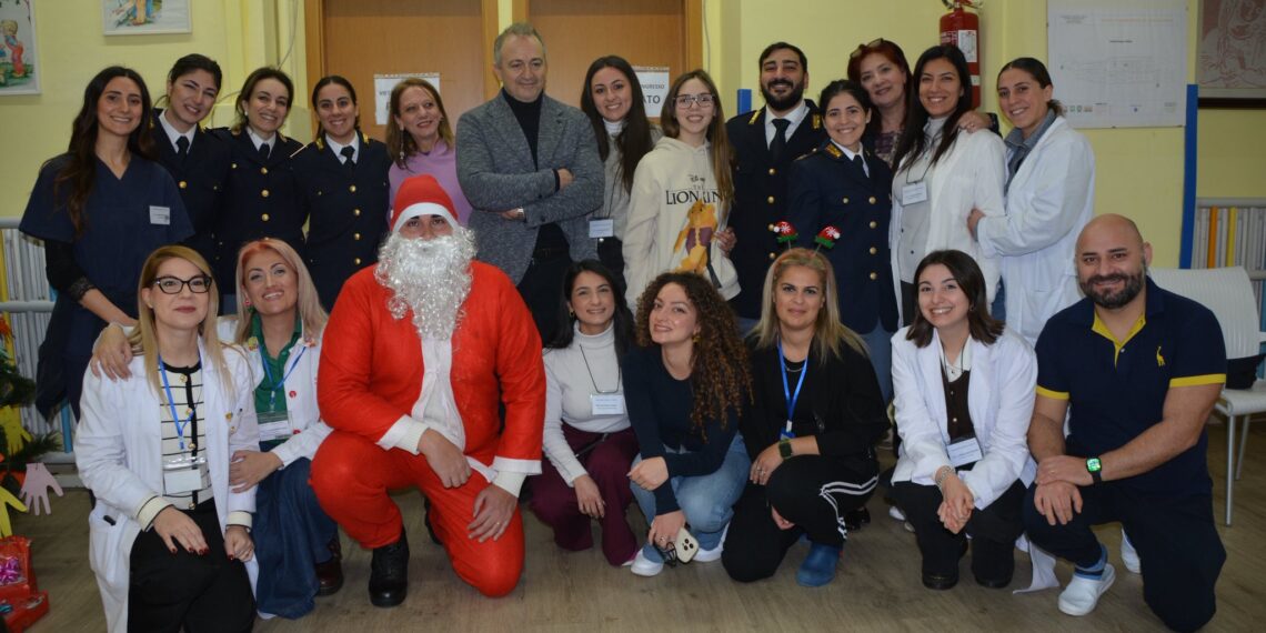 Il Babbo Natale della Polizia di Stato in visita alla Casa di Carità di Vibo Valentia