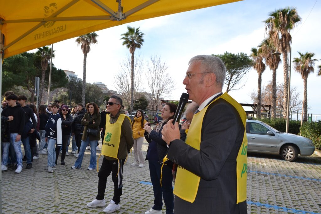 Puliamo il Parco Marino a Tropea con l’istituto superiore a conclusione del quadrimestre (VIDEO) 3 DSC 0369