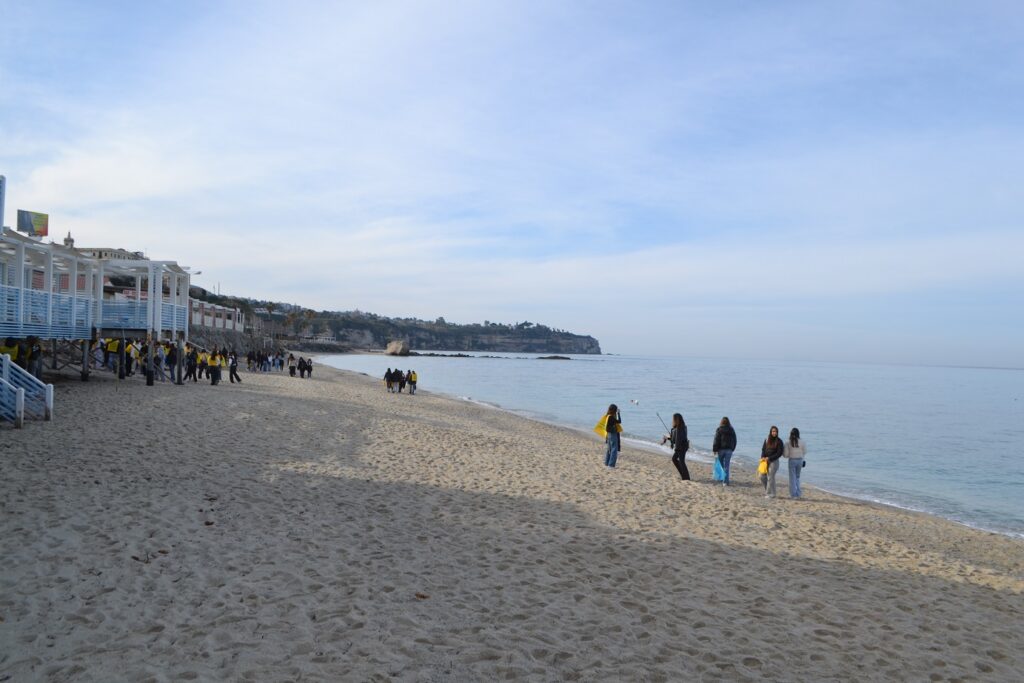 Puliamo il Parco Marino a Tropea con l’istituto superiore a conclusione del quadrimestre (VIDEO) 5 DSC 0416