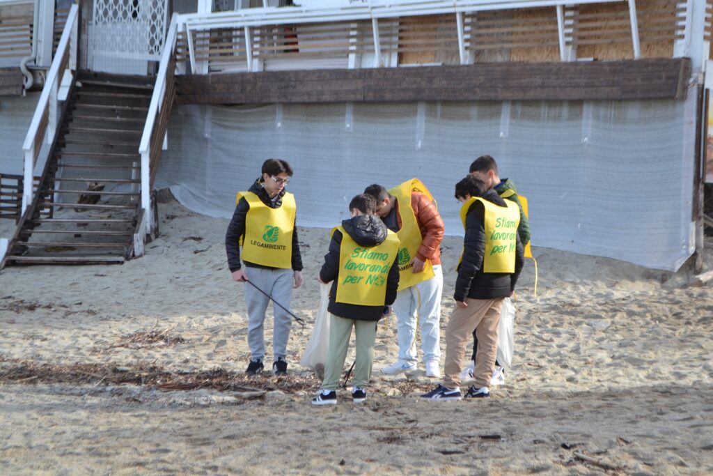 Puliamo il Parco Marino a Tropea con l’istituto superiore a conclusione del quadrimestre (VIDEO) 9 DSC 0421