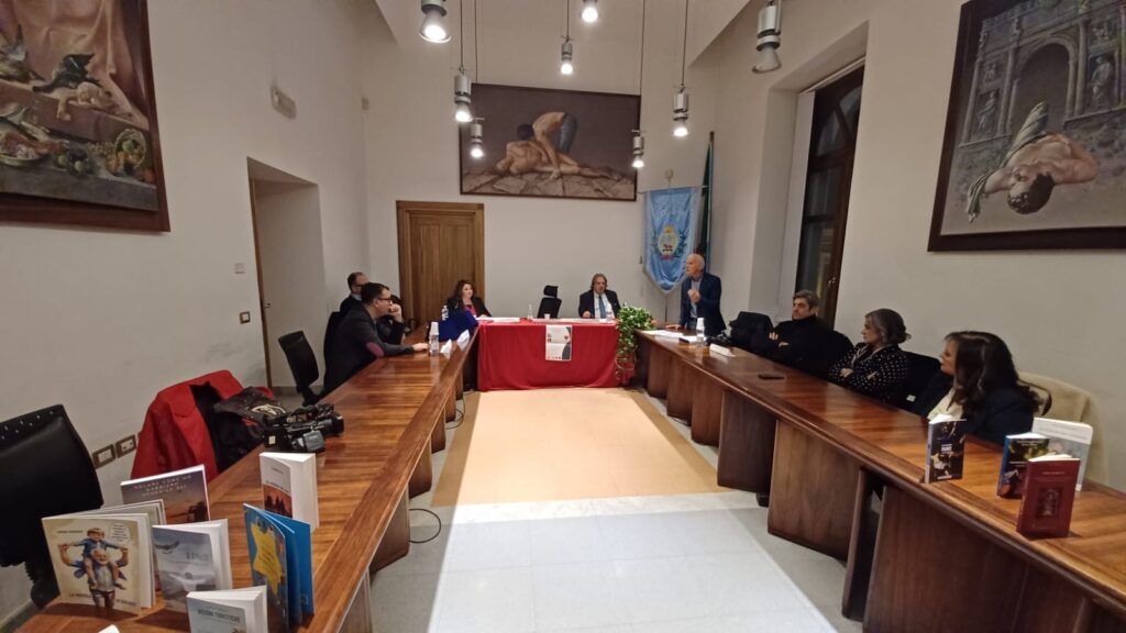 Borgia, premiati i vincitori della II edizione del Premio Letterario Egidio Chiarella (VIDEO) 2 WhatsApp Image 2025 11 29 at 17.59.35